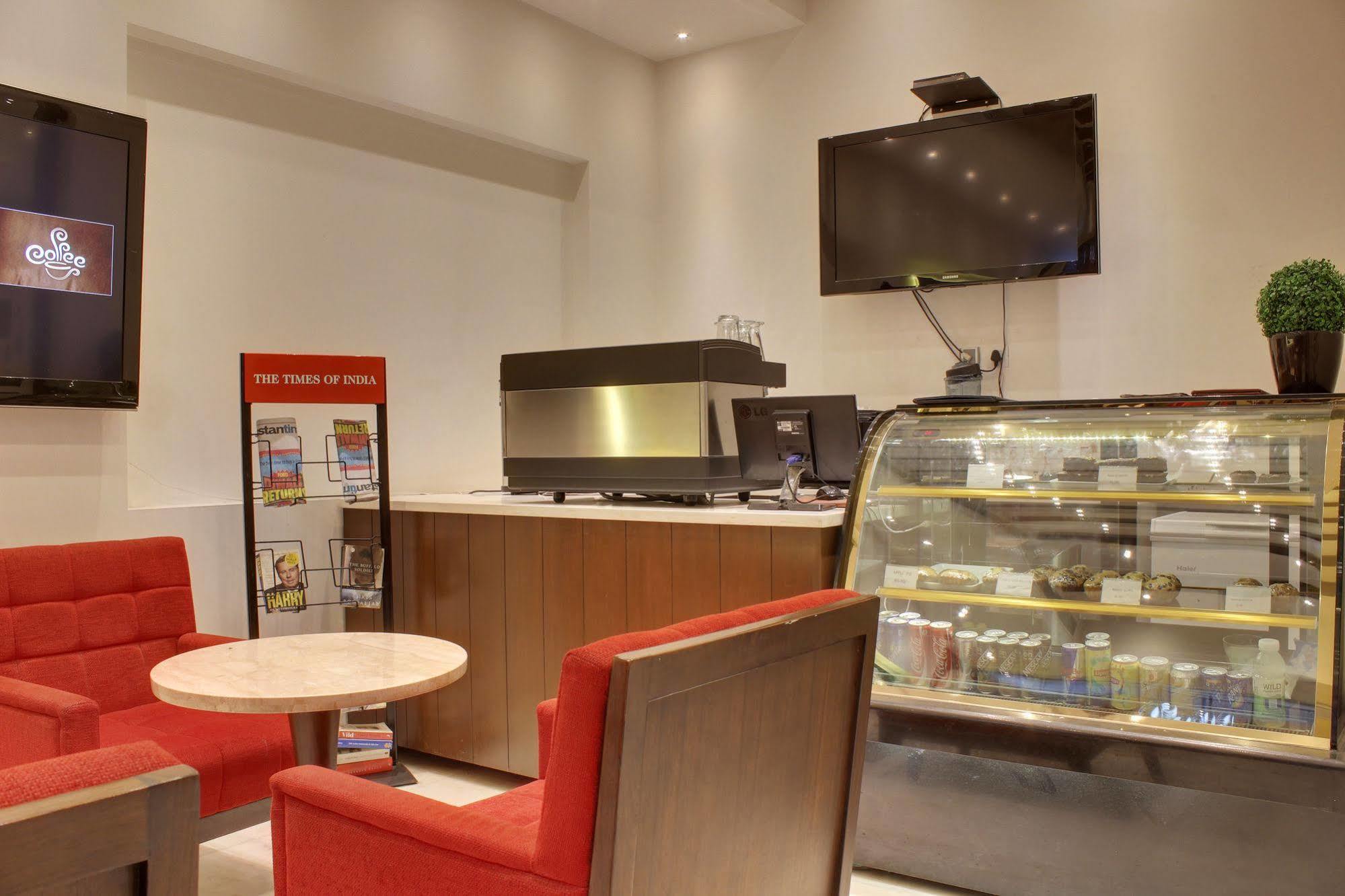 Grand Godwin Near Railway Station Hotel 4*