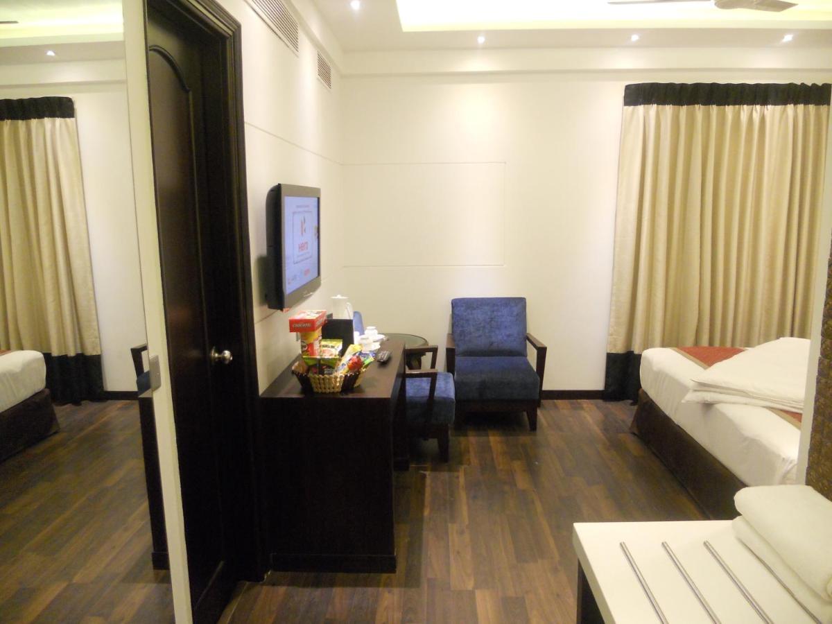 Grand Godwin - Complimentary Airport Pickup -near Ndls Railway Stn 4* New Delhi