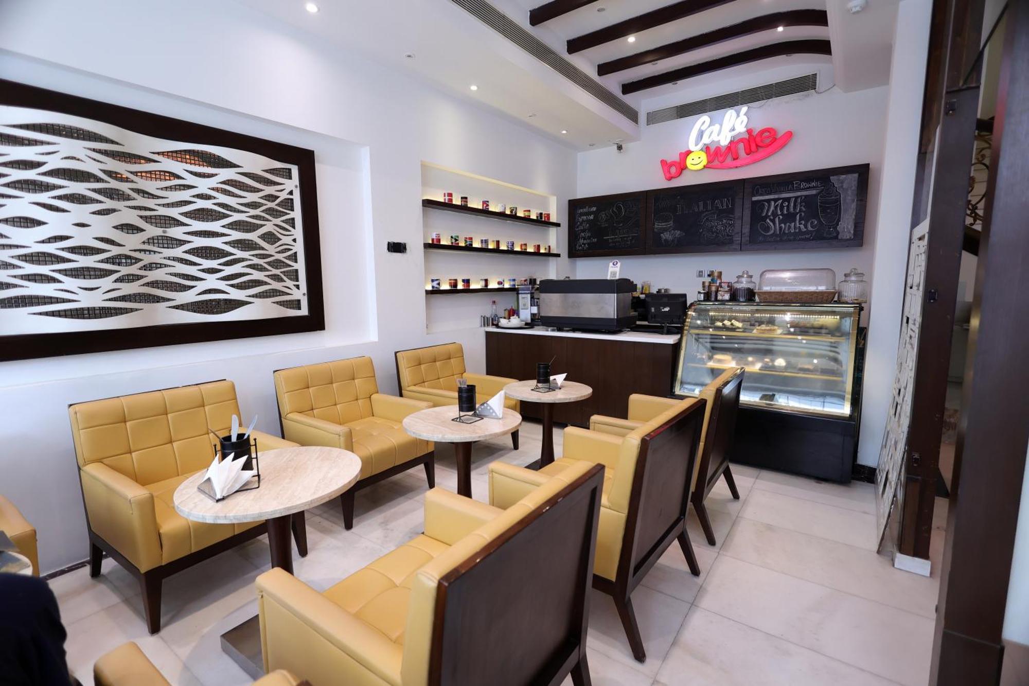 Hotel Grand Godwin - Complimentary Airport Pickup -near Ndls Railway Stn New Delhi